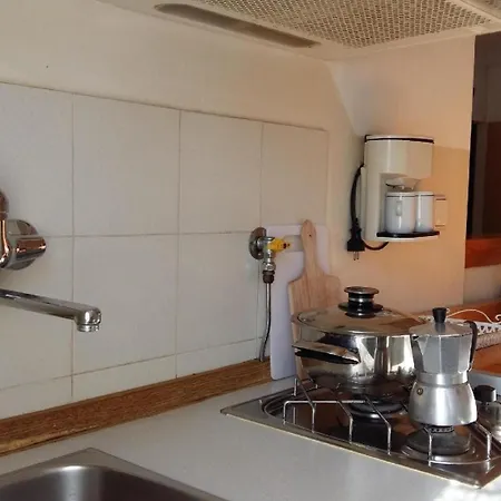 Fuer Drei Personen Mit Privatem Balkon Ρόβινι
