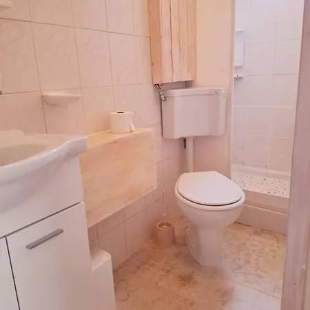 Fuer Drei Personen Mit Privatem Balkon Διαμέρισμα *
