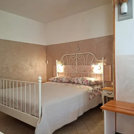 Fuer Drei Personen Mit Privatem Balkon Διαμέρισμα Ρόβινι