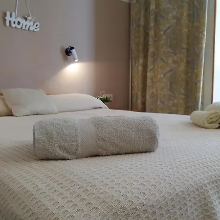 Fuer Drei Personen Mit Privatem Balkon Διαμέρισμα *